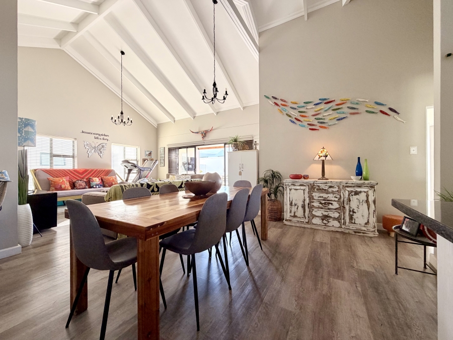 3 Bedroom Property for Sale in Sandbaai Western Cape